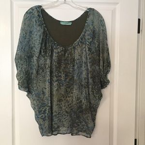 Pleione bat wing blouse with built in tank size XS